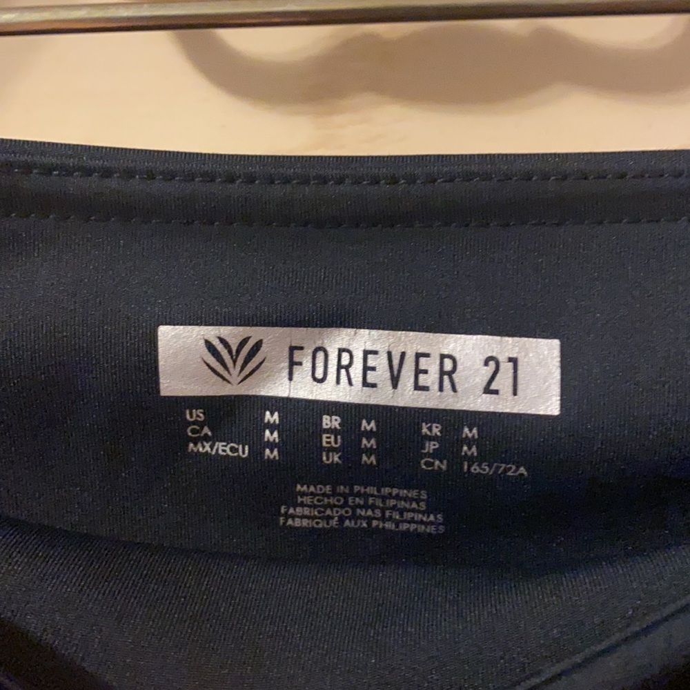 High Waisted Leggings - Picture 7 of 10